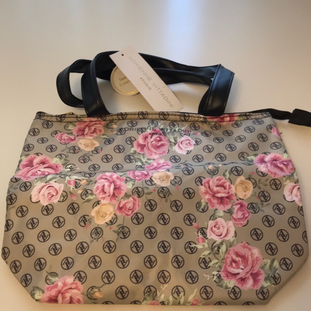 (SOLD)Adrienne Vittadini Insulated Lunch/Tote Bag